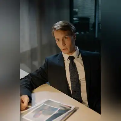 龙月秀